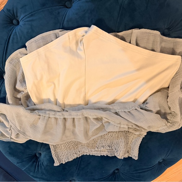 Elegant Cream Ruffled Skort - Picture 2 of 5